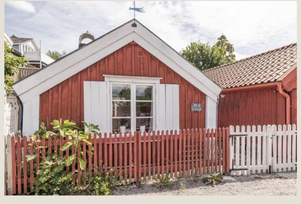 Вилла Historisk Charm I Hjaertat Av Gamla Stan Кальмар Экстерьер фото